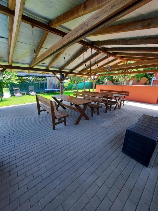 Apartman Sen Petrov Exterior foto